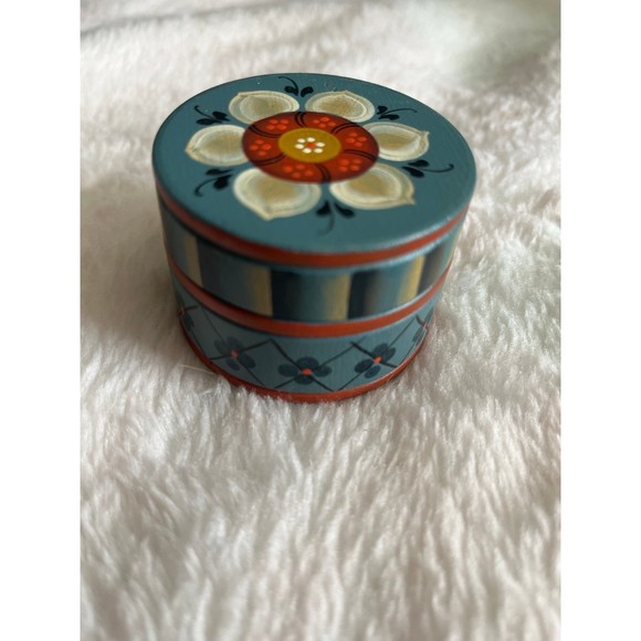 Vintage Wooden Trinket Ring Box - Picture 2 of 4